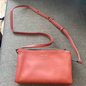Matt & Nat vegan coral crossbody